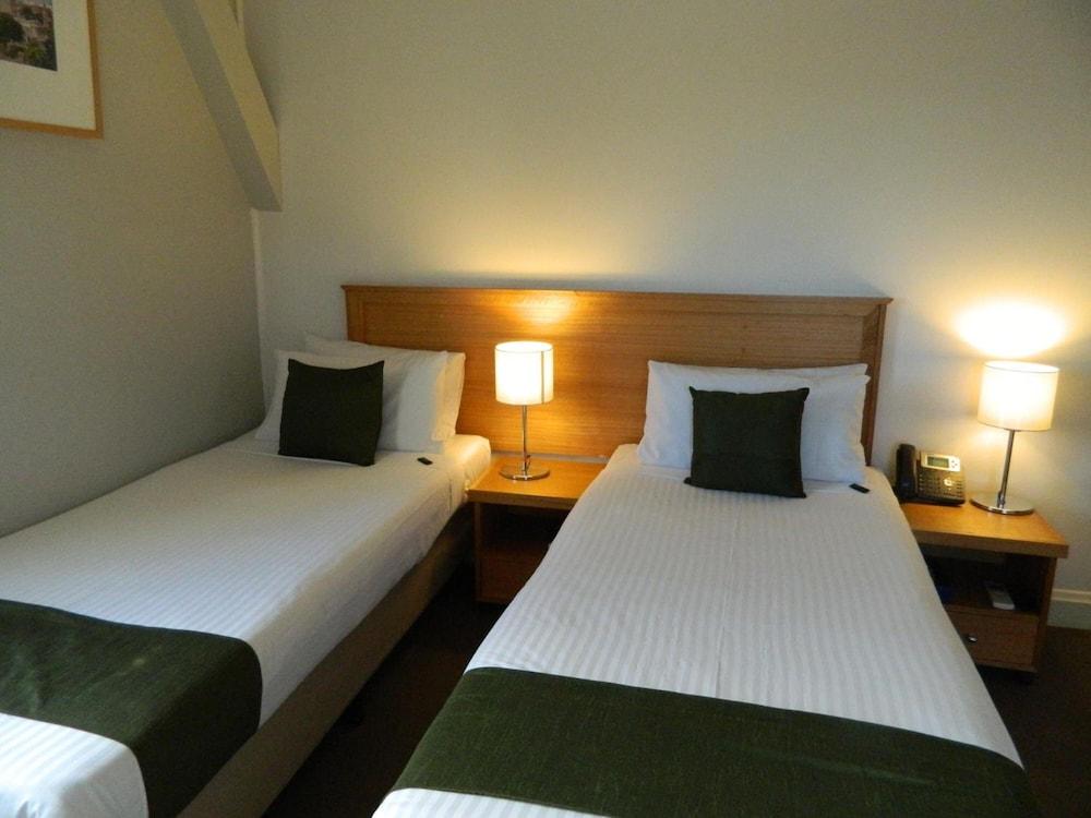 Hotel Sophia Melbourne