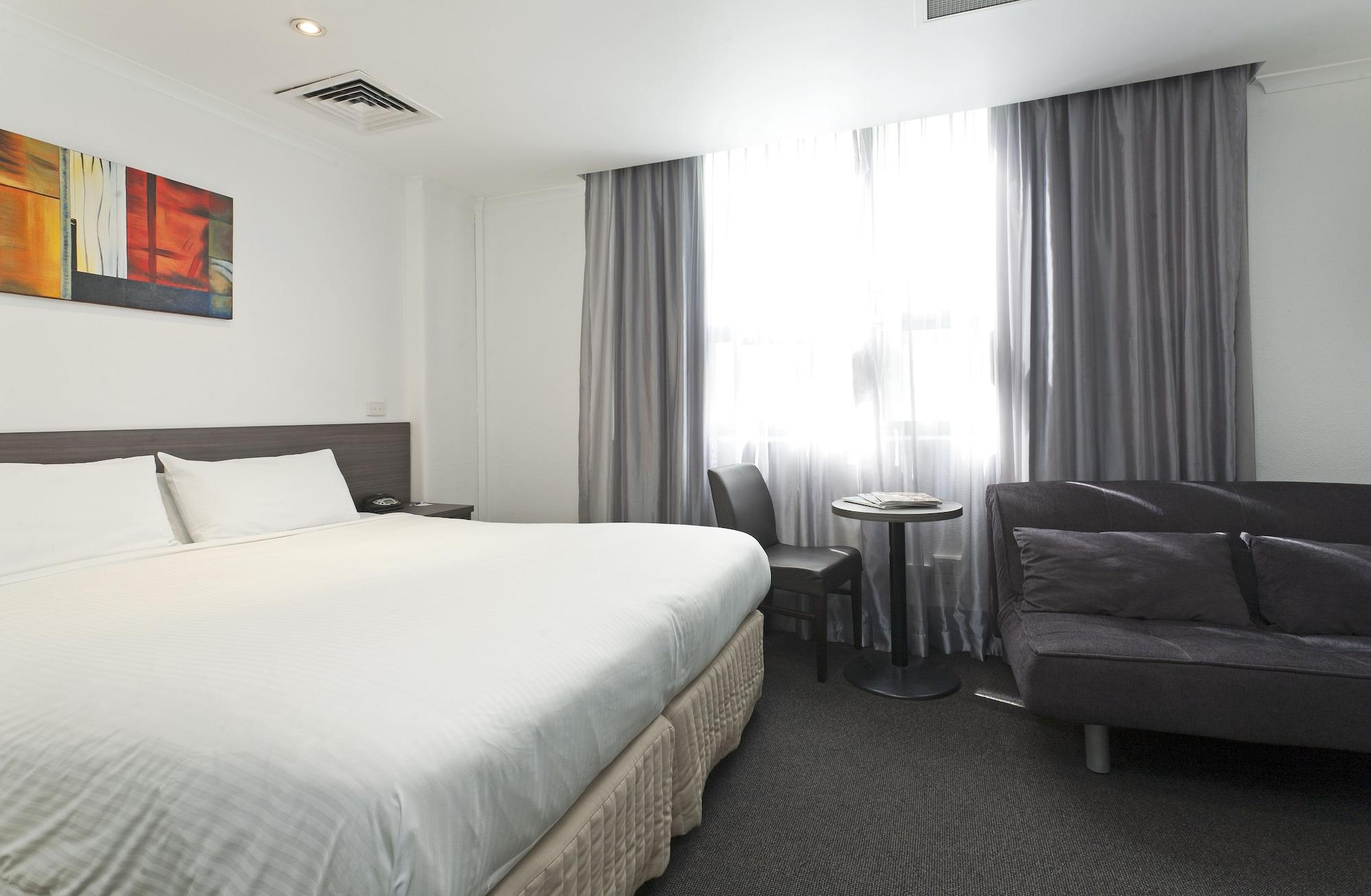 Causeway On The Mall Hotel 3*