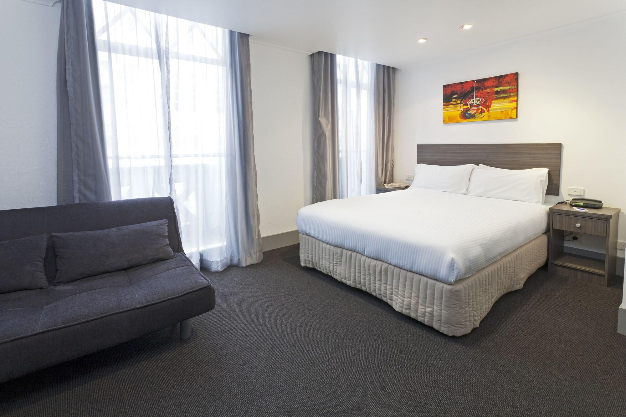 Hotel Causeway On The Mall 3*