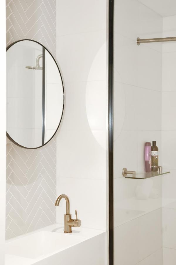 Apartment Eq Tower Modern Cbd Melbourne