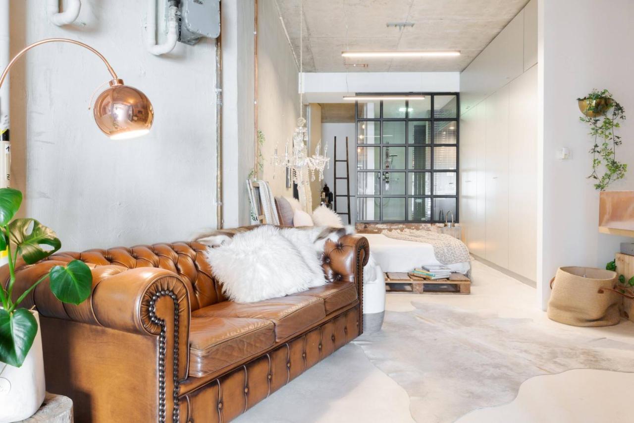Architectural Home, Pool Oasis/ Steps From Trendy Chapel St. *