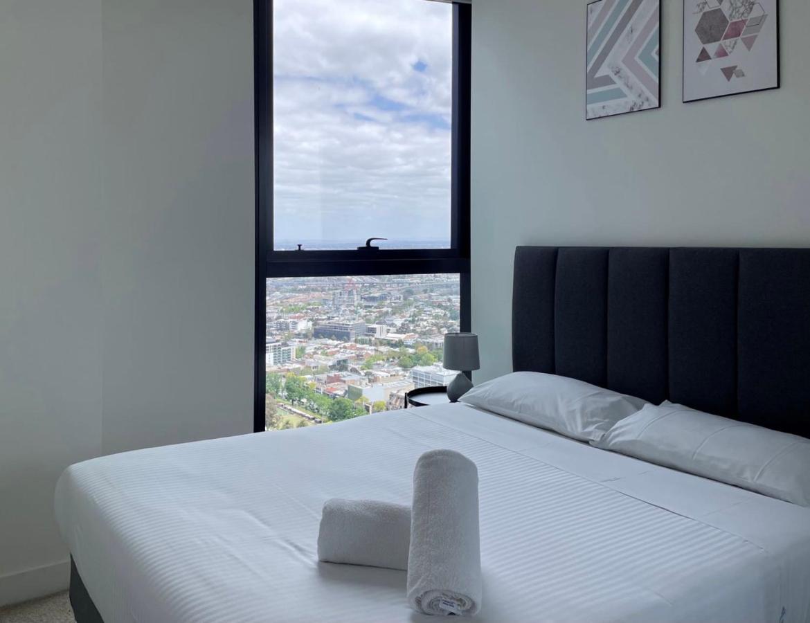Eq Tower Modern Cbd Apartment Melbourne