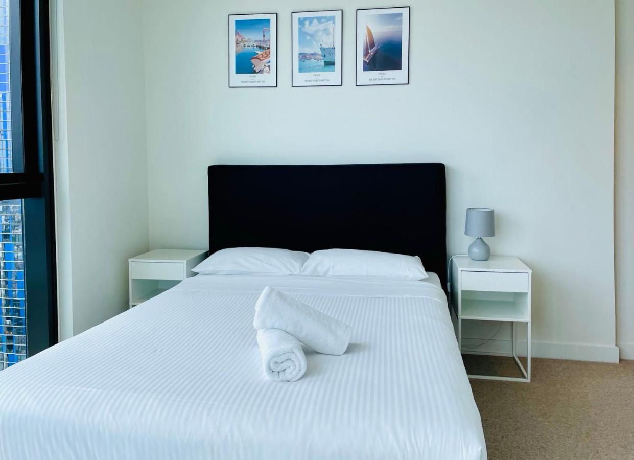 Apartment Eq Tower Modern Cbd Melbourne