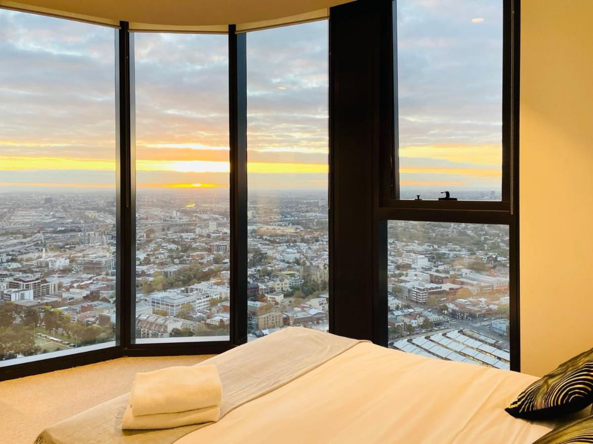 Eq Tower Modern Cbd Apartment