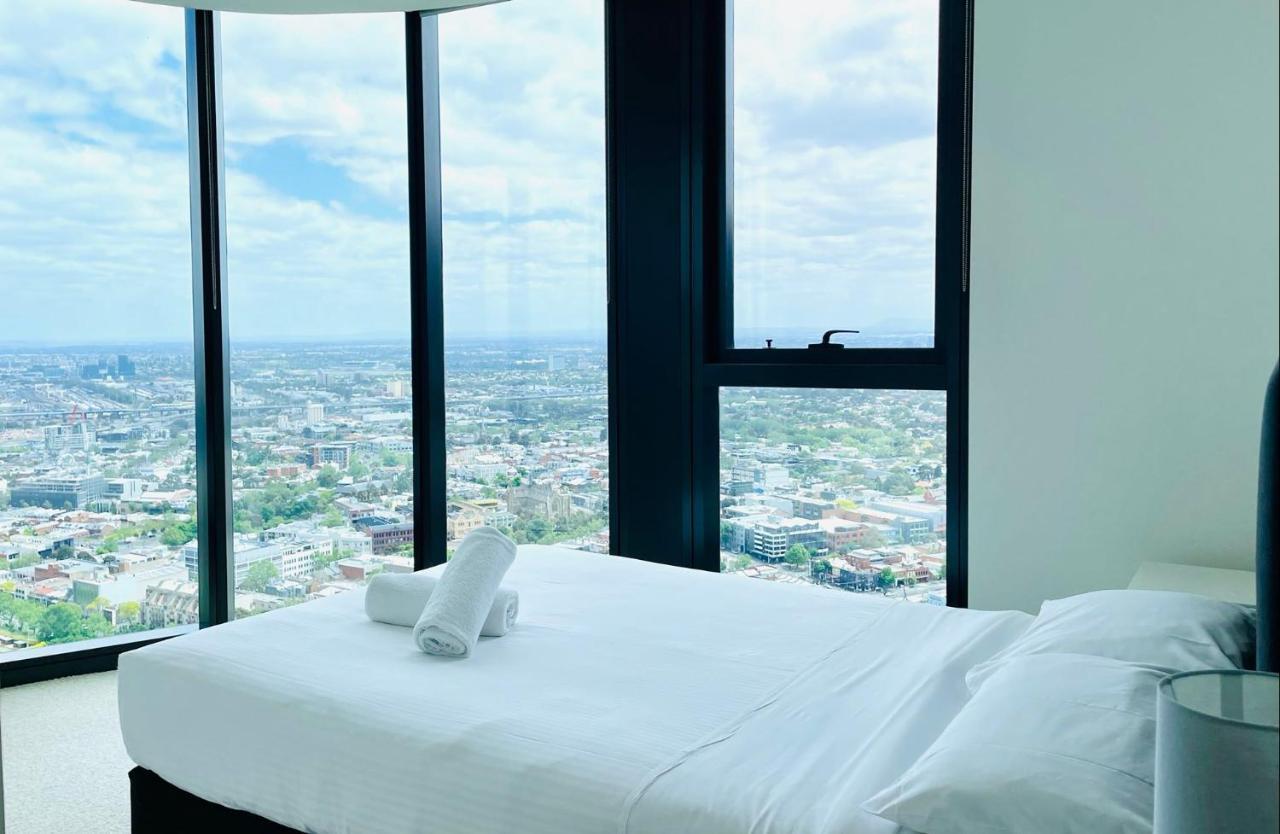 Eq Tower Modern Cbd Apartment Melbourne