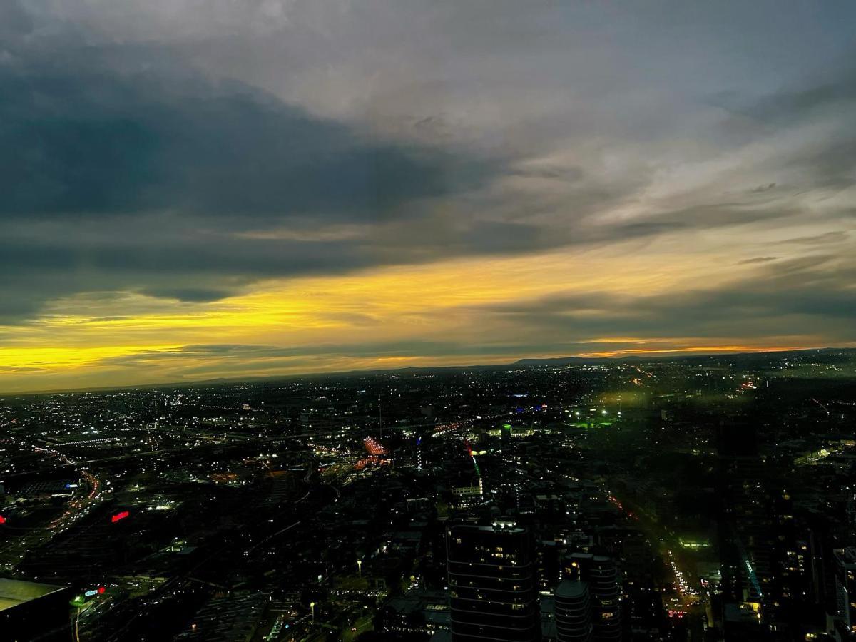Wsp Luxury 2b2b In Cbd With Free Parking Apartment *