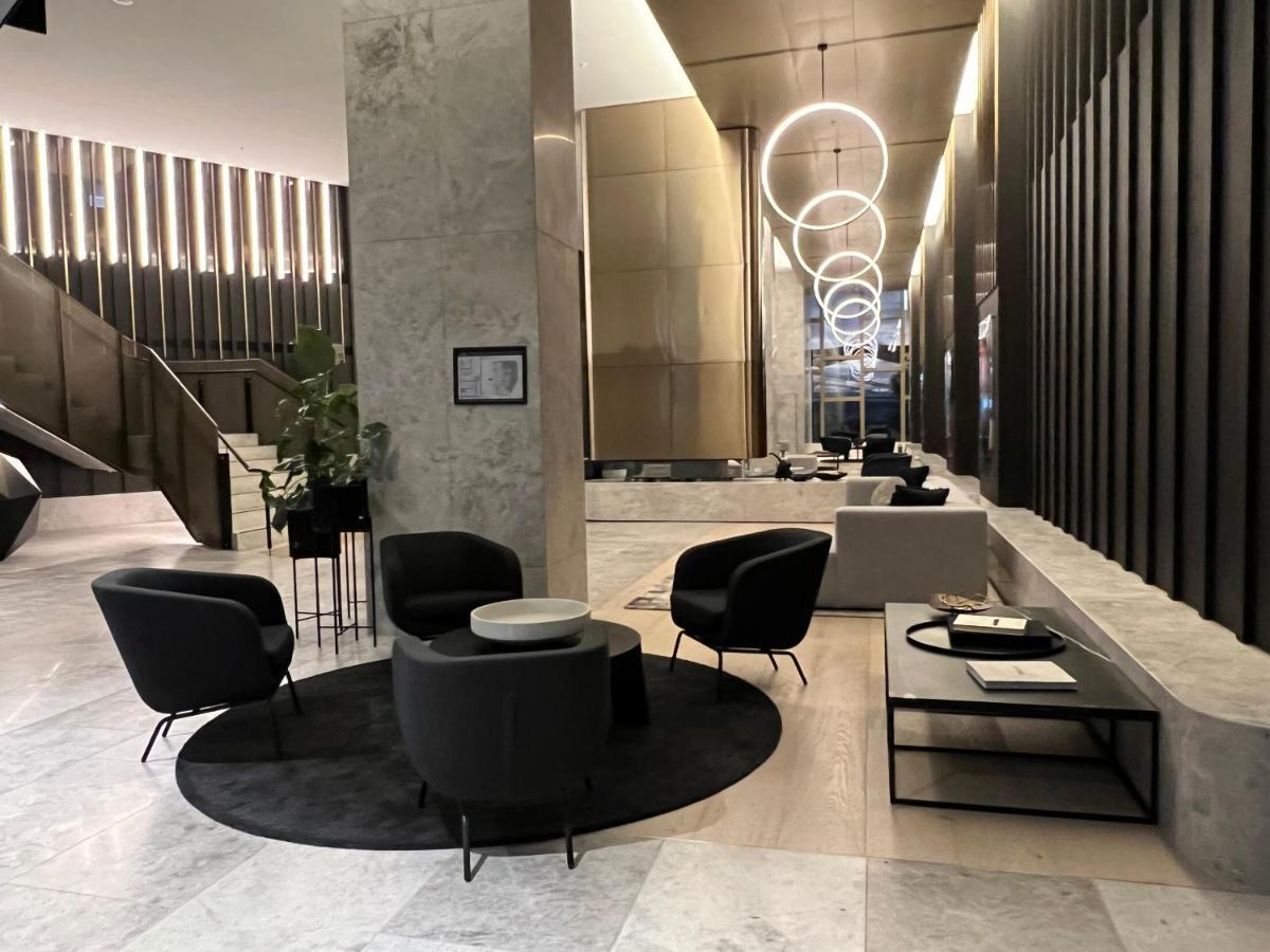 Wsp Luxury 2b2b In Cbd With Free Parking Melbourne