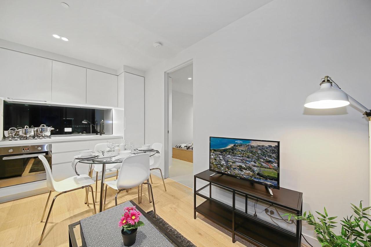 A Stylish & Cozy 2br In Cbd * Melbourne