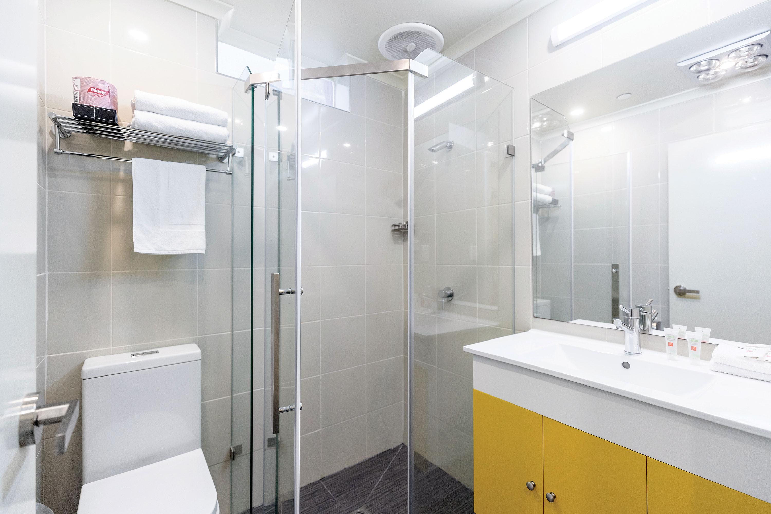 Ibis Styles Kingsgate Hotel 3*