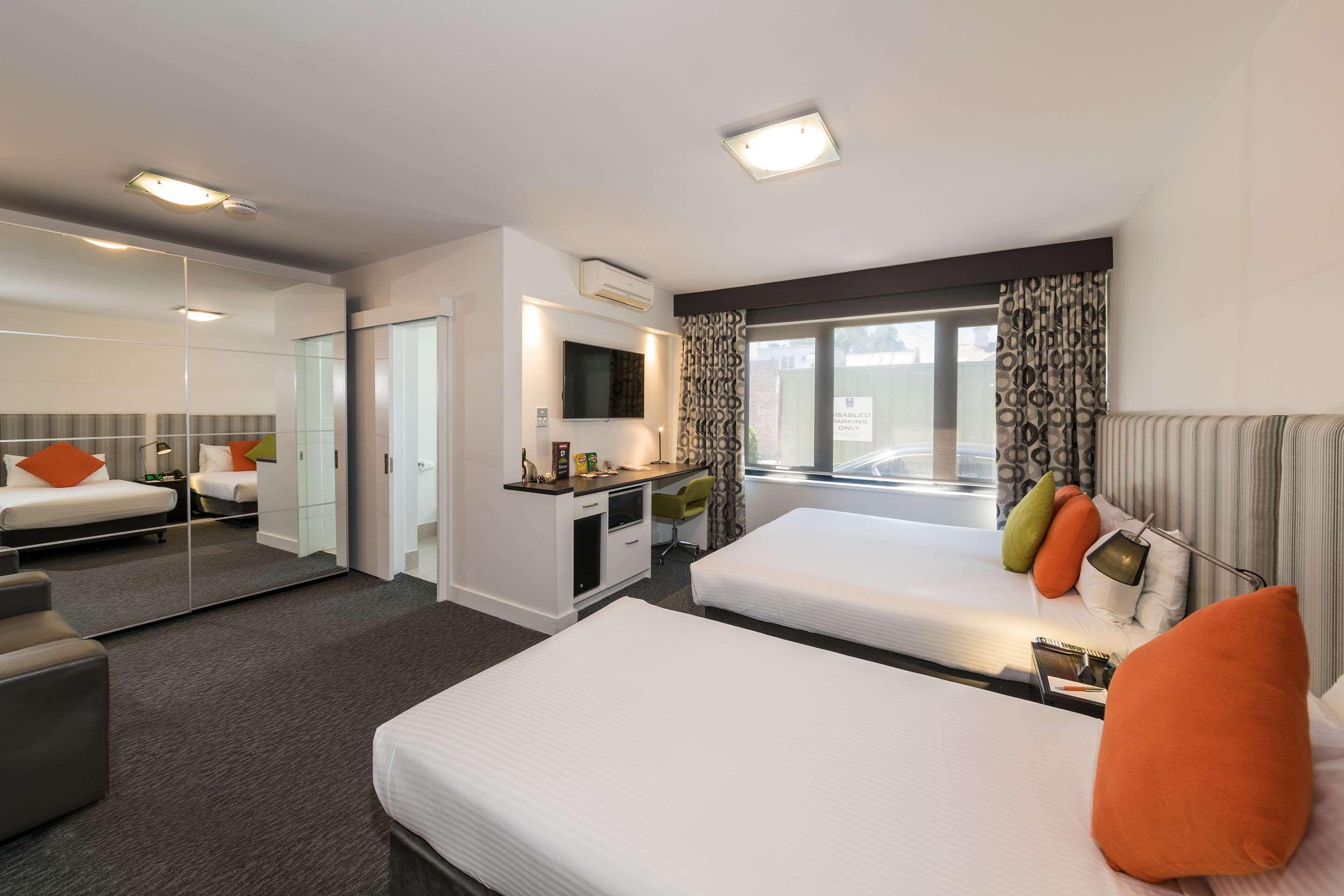 Comfort East Hotel 4*