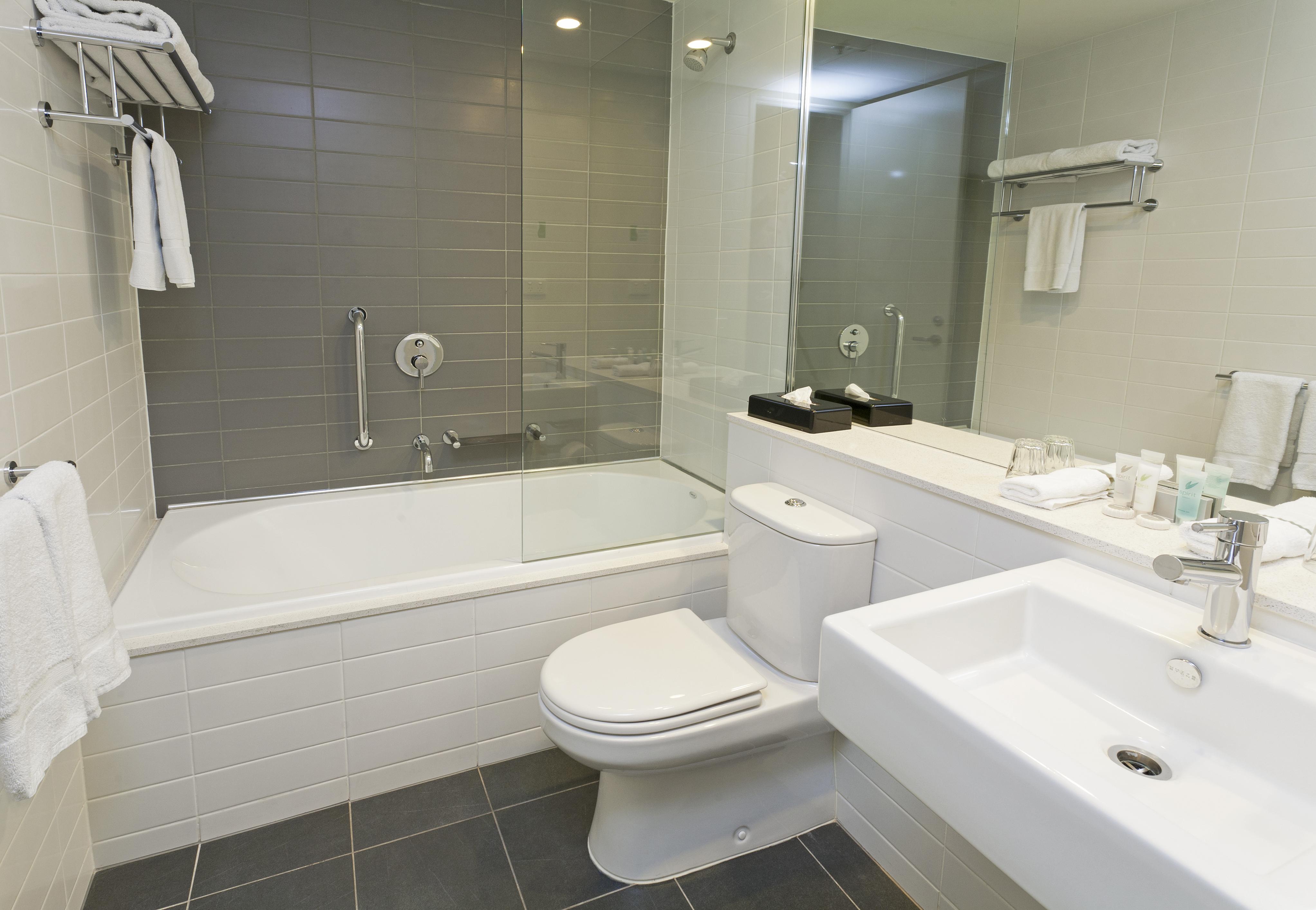 Hotel Causeway 353 Melbourne