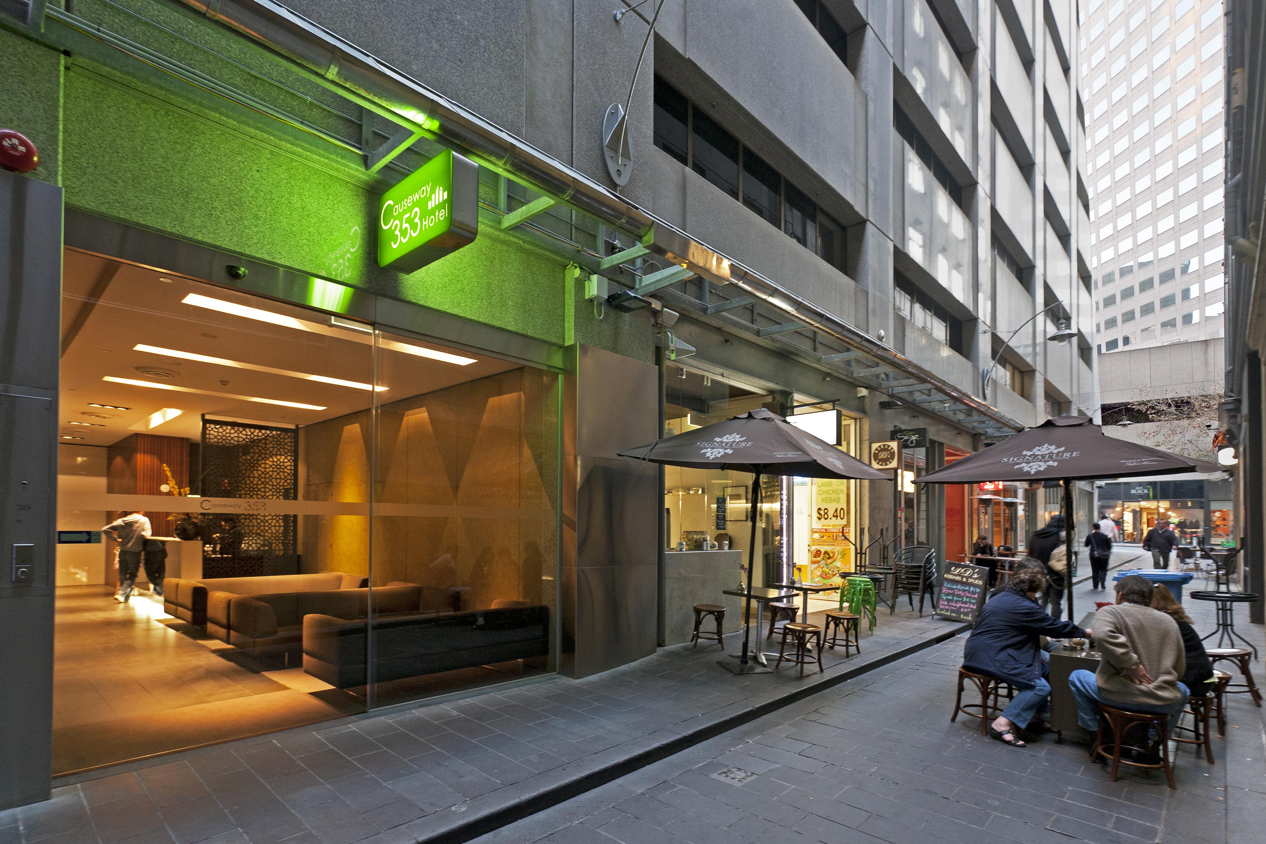 Hotel Causeway 353 Melbourne