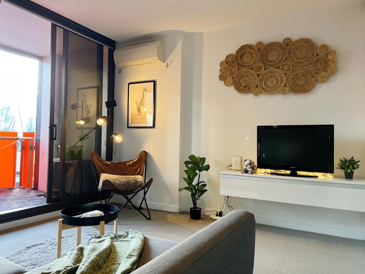 Cosy 2 Beds 2 Baths Apt With Car Park At Southern Cross