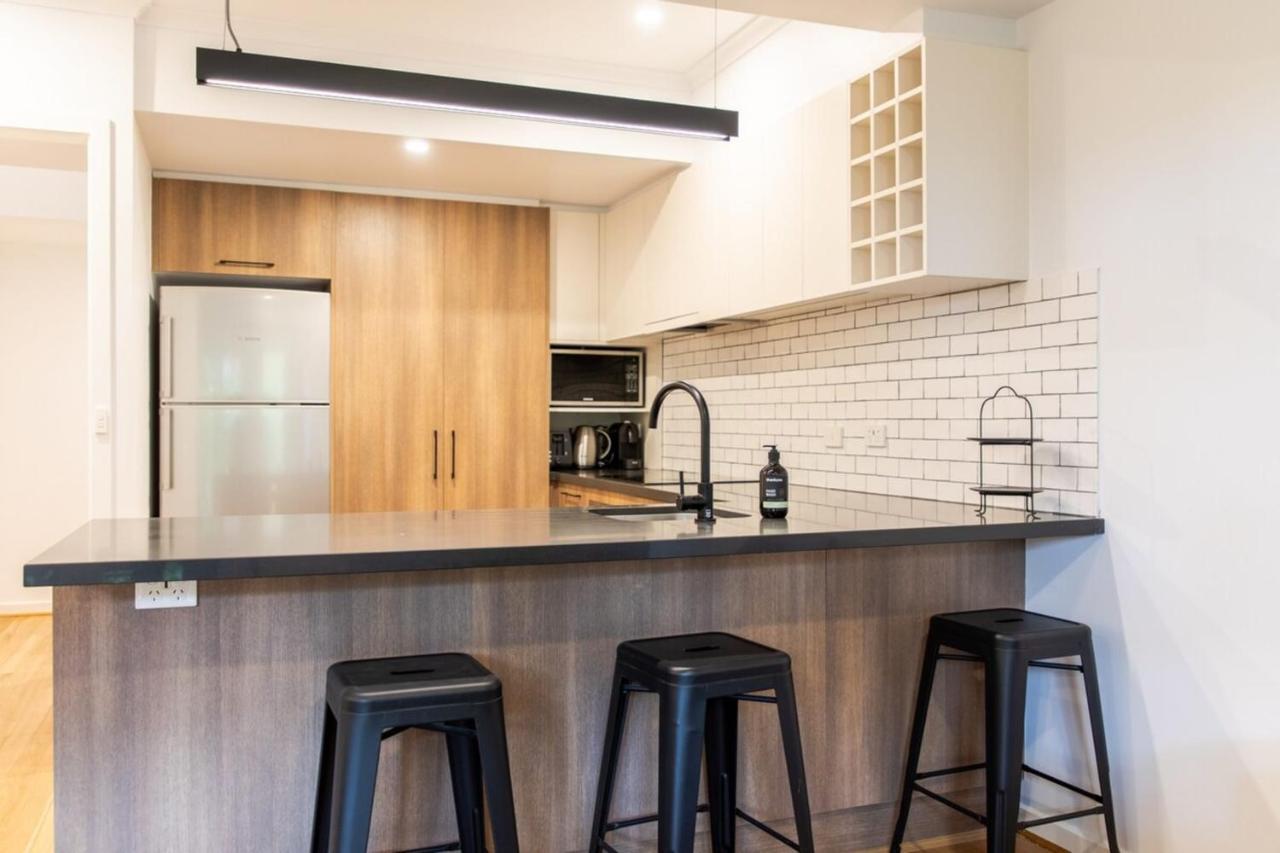 Luxury Spacious 2 Bedroom Fitzroy Apartment Melbourne