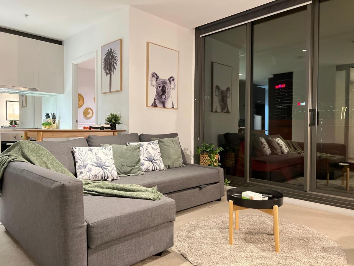 Cosy 2 Beds 2 Baths Apt With Car Park At Southern Cross *