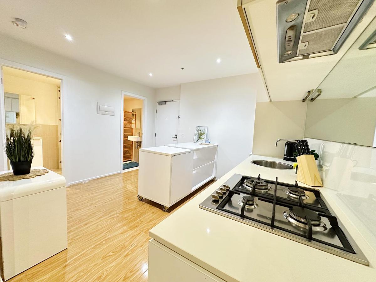 Spacious Family-sized 2br Apt Near Crown Casino + Carpark On Site Melbourne