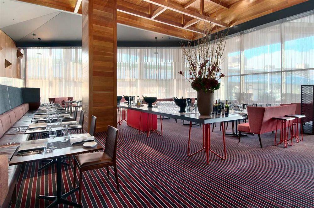 Pan Pacific Hotel