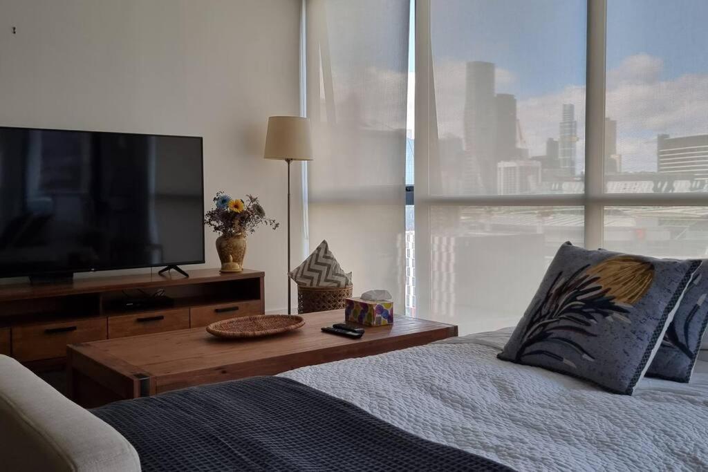 17 Floor Waterfront Docklands 2br 2car * Melbourne