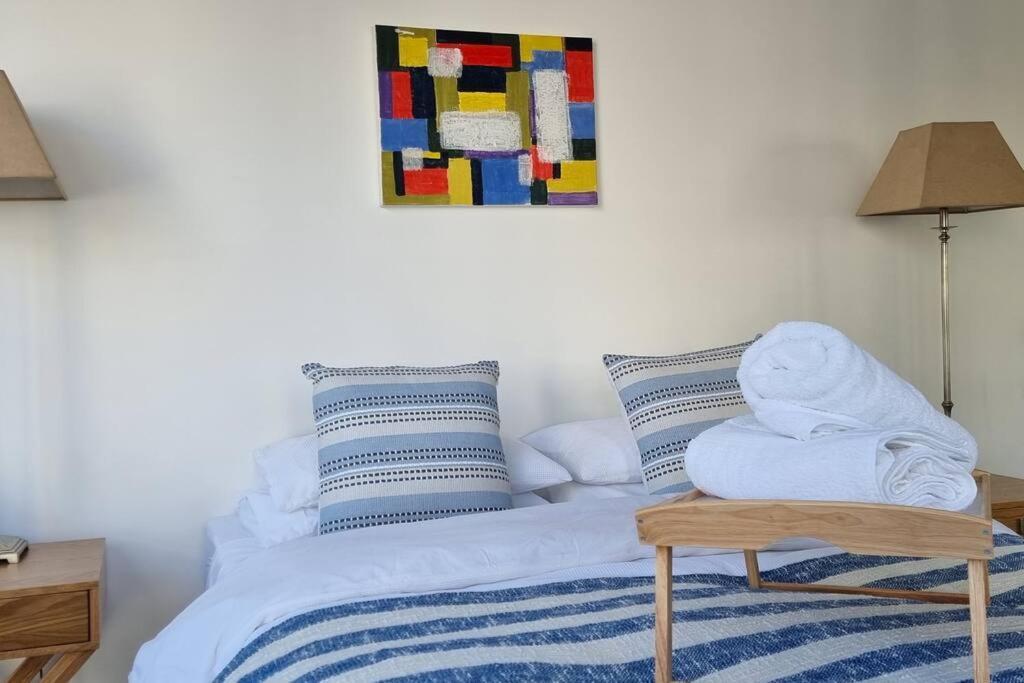 17 Floor Waterfront Docklands 2br 2car Melbourne