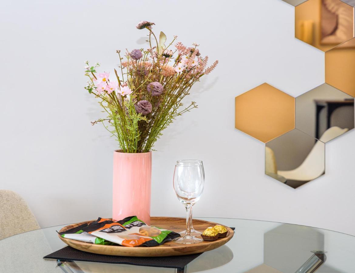 Ultimate Comfort Gem In St Kilda 301 Apartment