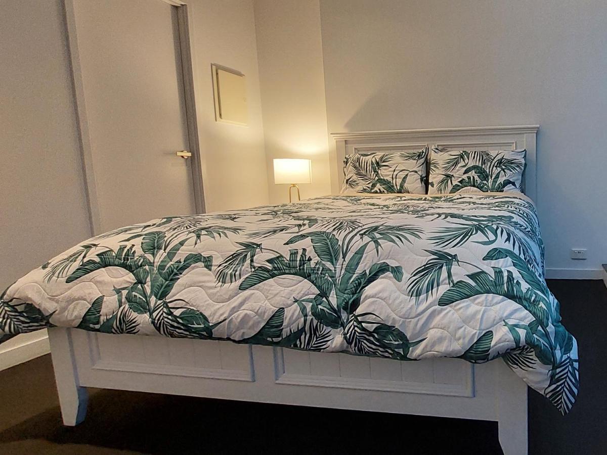 Cbd Modern 2b2b Apt, Indoor Pool Sauna, View