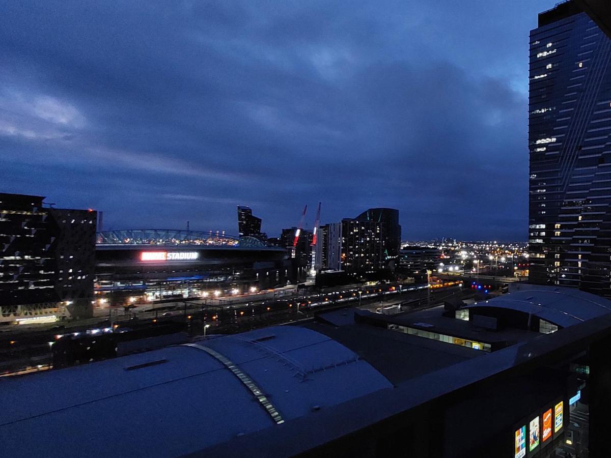 Cbd Modern 2b2b Apt, Indoor Pool Sauna, View Apartment Melbourne