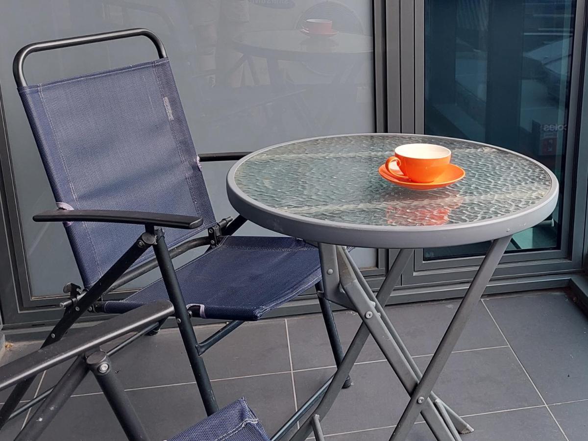 Cbd Modern 2b2b Apt, Indoor Pool Sauna, View