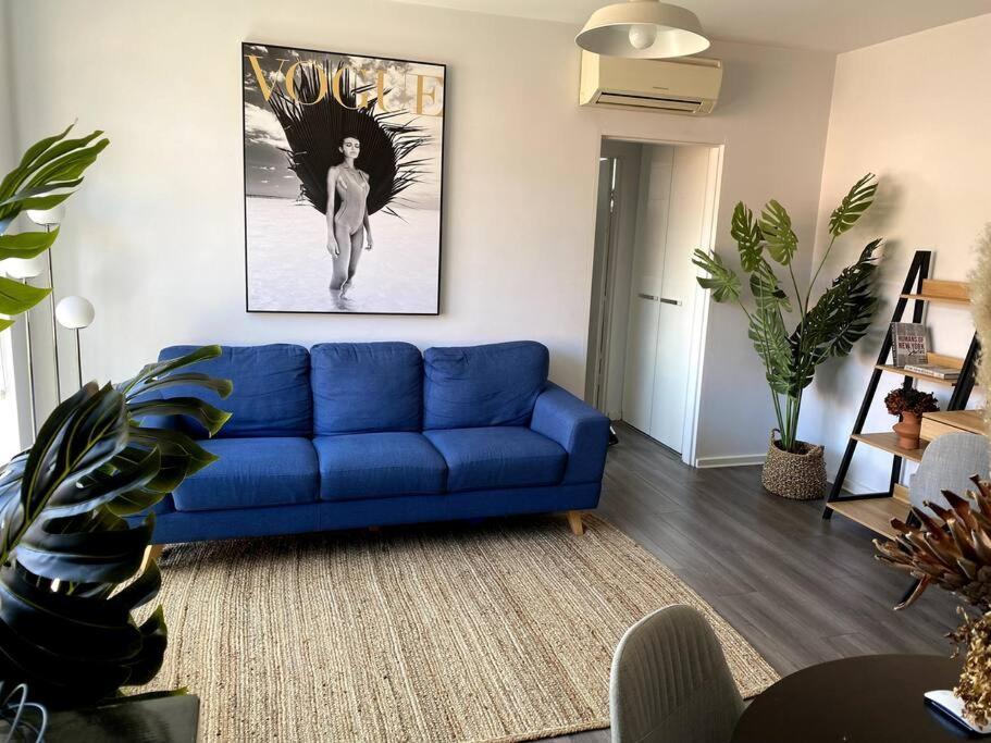 Moments To Elwood And Village Apartment *