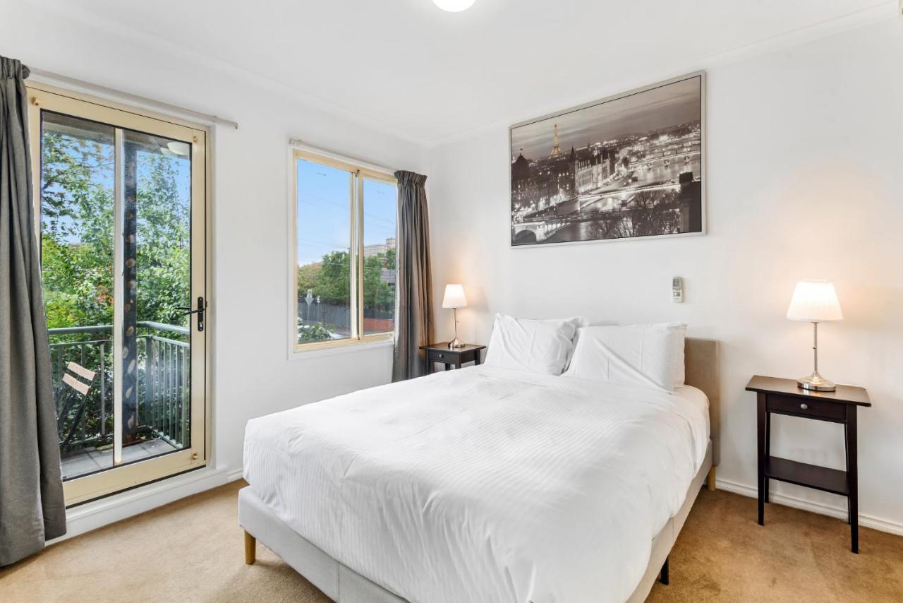 Apartment Chic 2-bed Near Park & Chapel St Melbourne
