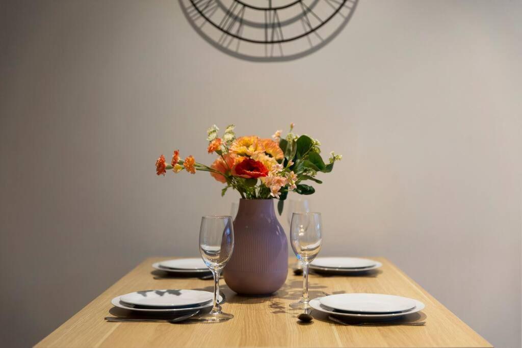 Gem In The Heart Of South Yarra Apartment