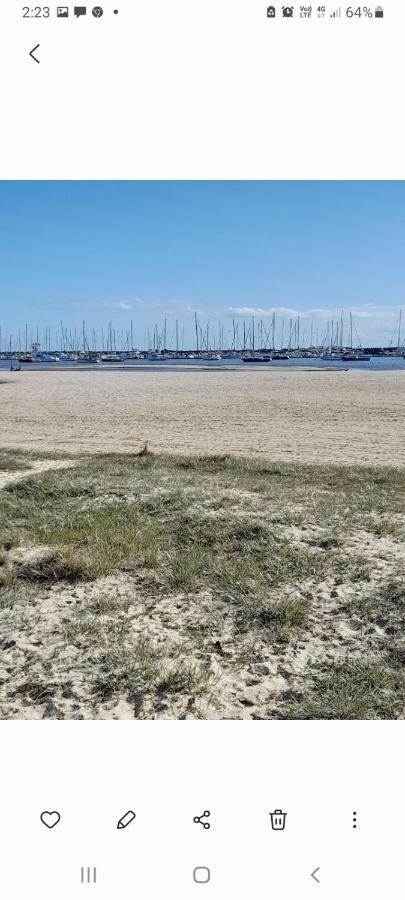 Beachside Harbour Apartment Melbourne
