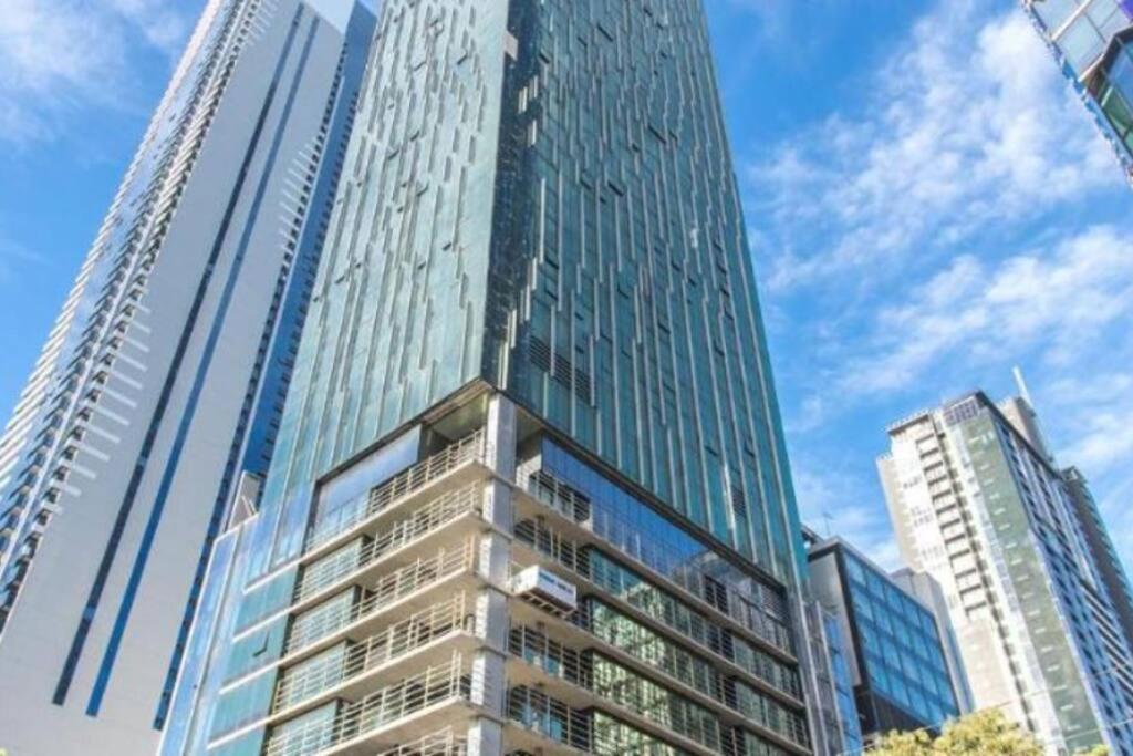 Luxury 2-bedrooms, In * Melbourne