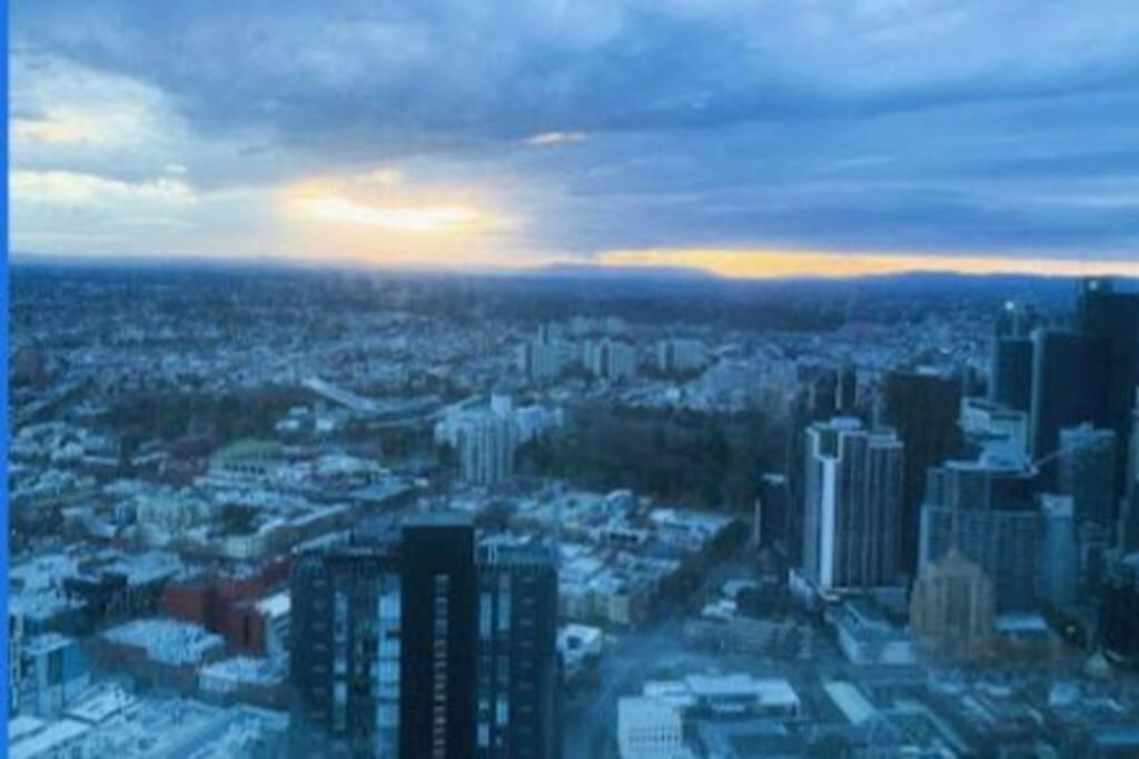 Luxury 2-bedrooms, In Melbourne