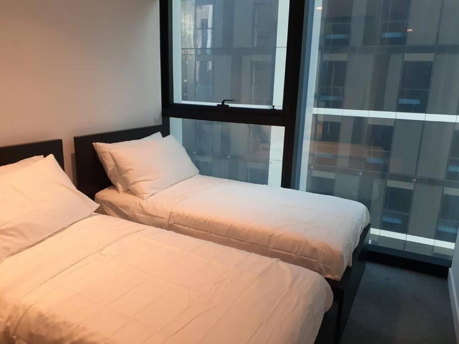 Luxury 2-bedrooms, In Melbourne