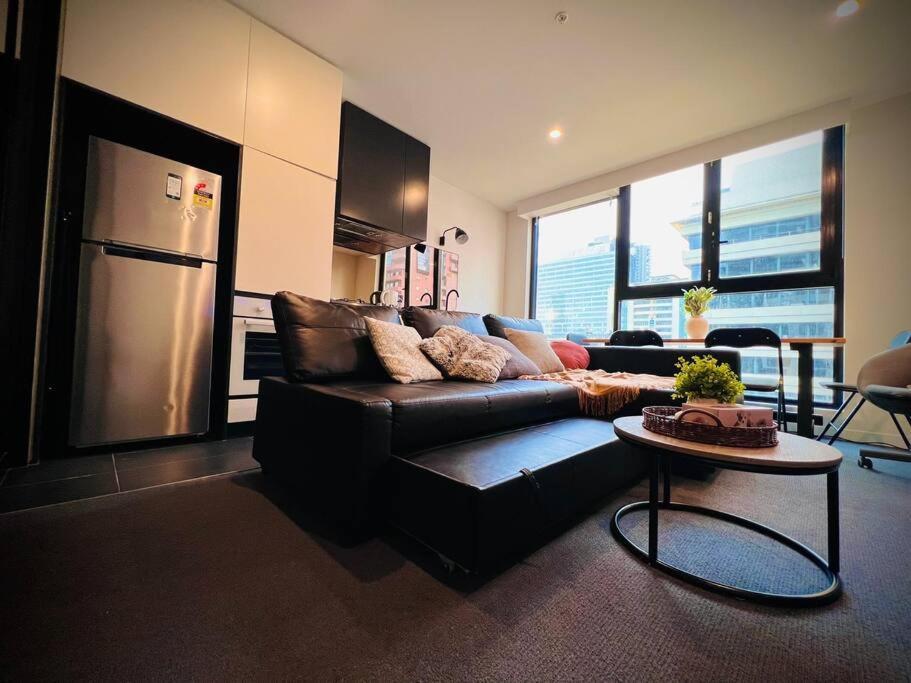 Comfort Living 2 Bedroom In Heart Of Cbd