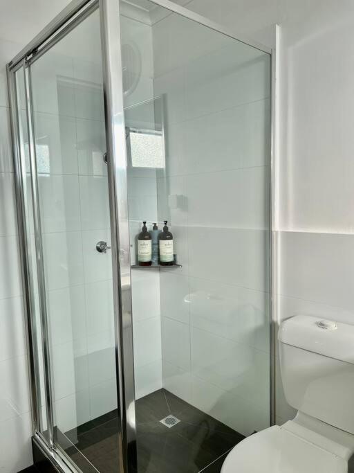 Large Two Bedroom In Glen Iris Apartment Melbourne
