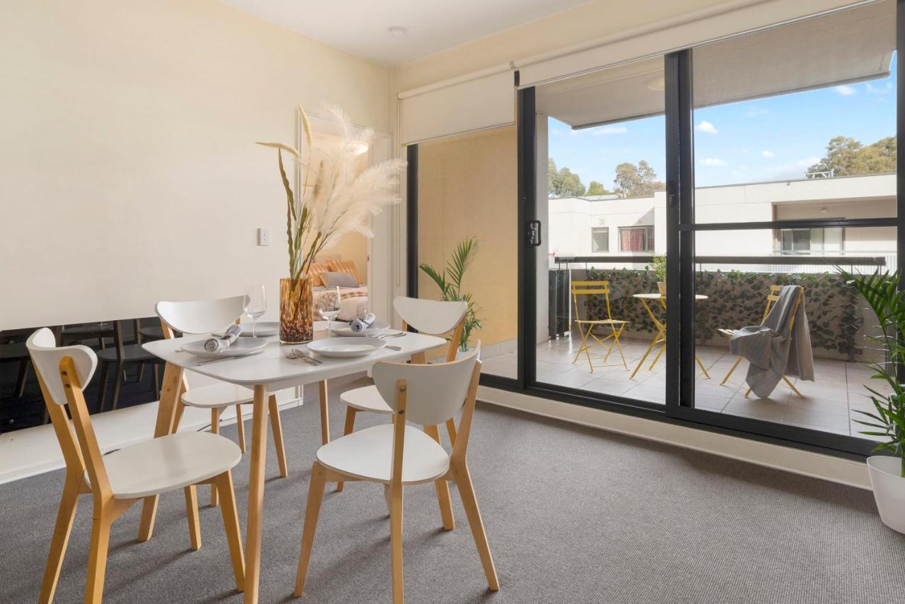 A Comfy & Cozy 2br Near Flemington Races Melbourne