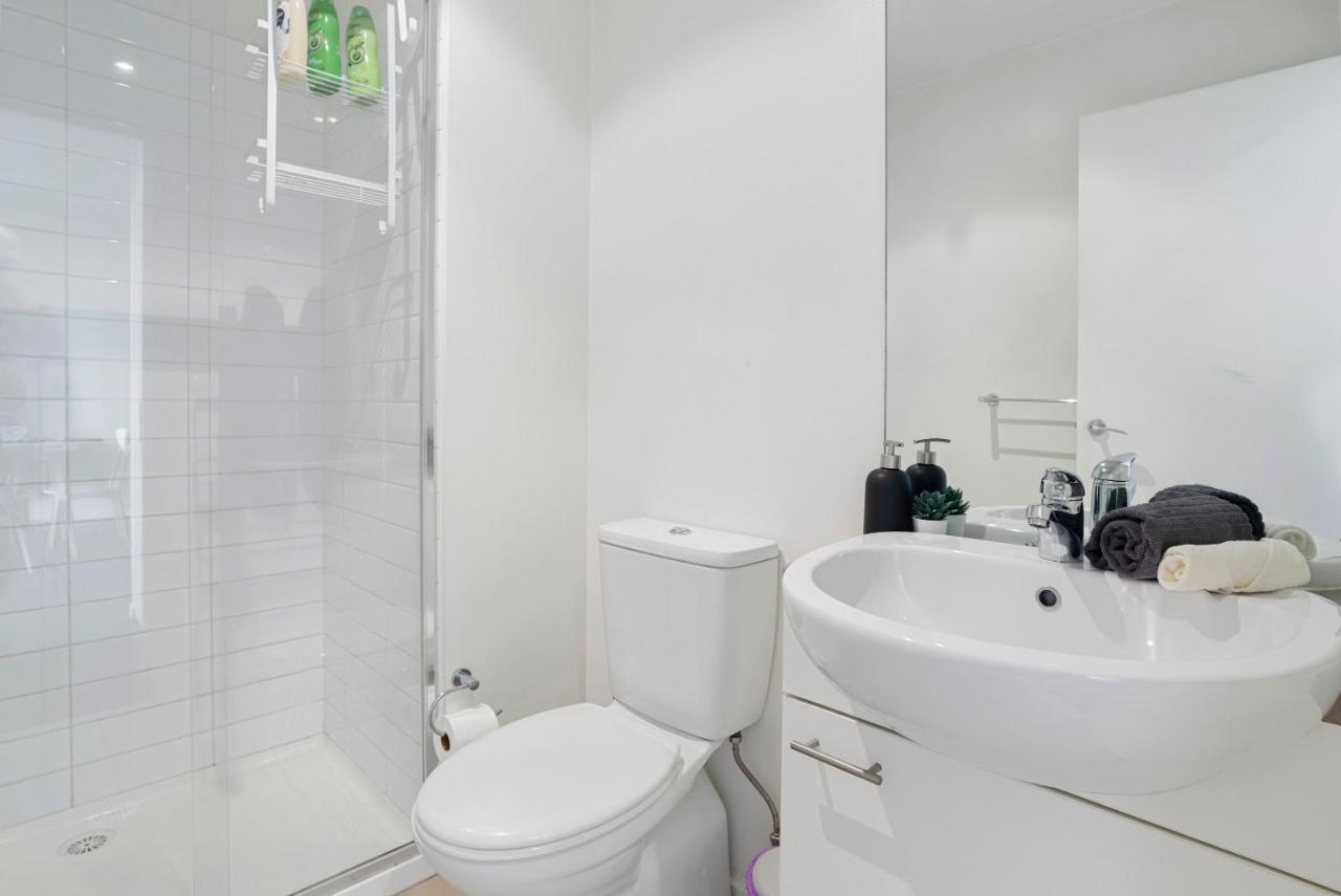 A Comfy & Cozy 2br Near Flemington Races