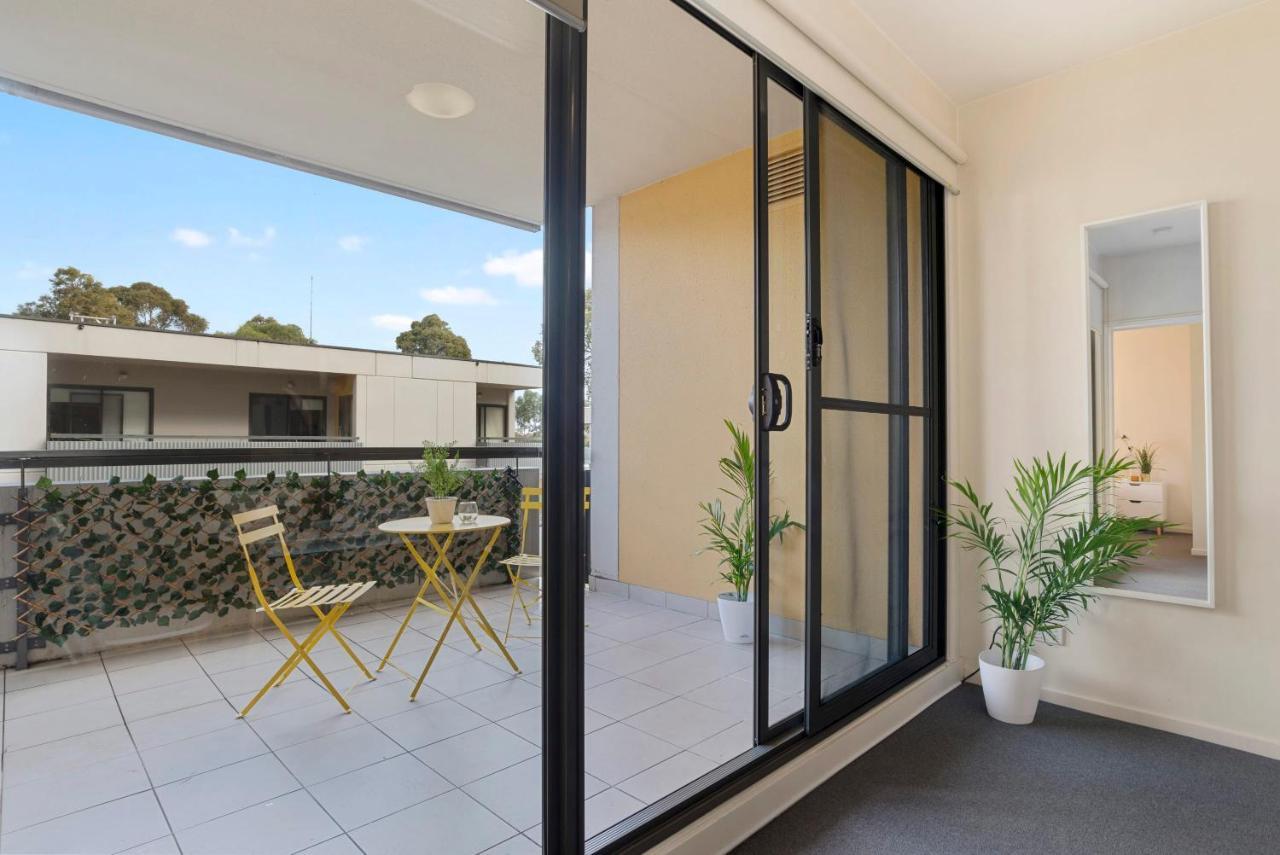 A Comfy & Cozy 2br Near Flemington Races Apartment *