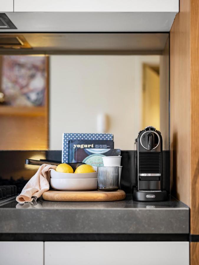 Freshly Restyled, 2 Bed In South Yarra - 4 Nights Only * Melbourne