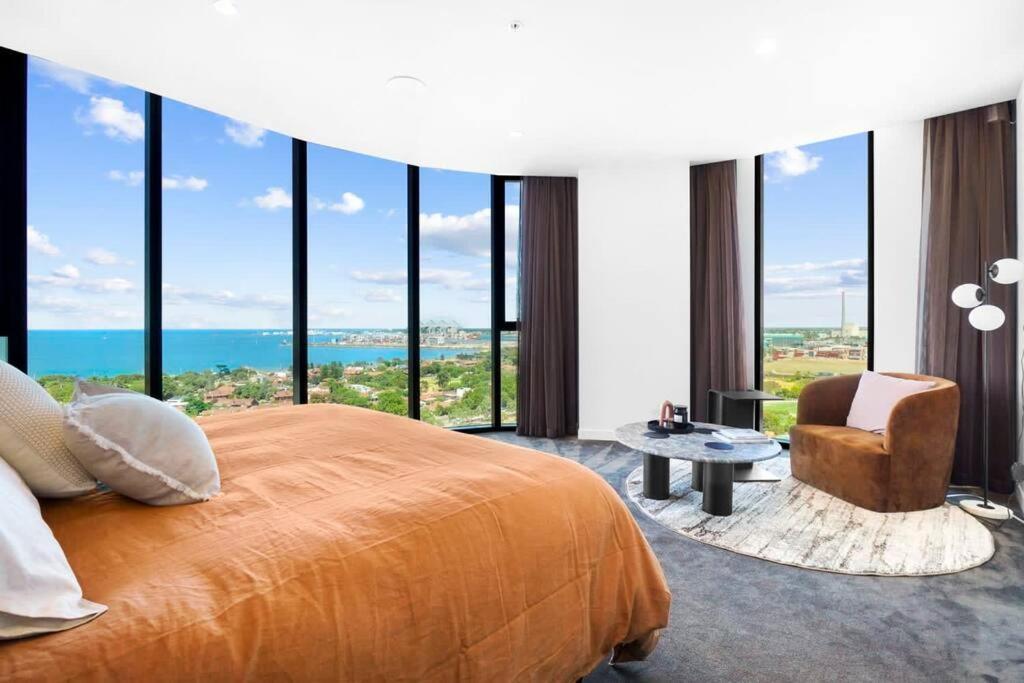 Panoramic Penthouse Apartment
