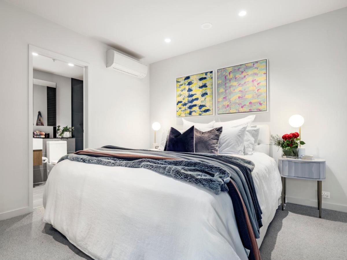Apartment Freshly Restyled, 2 Bed In South Yarra - 4 Nights Only