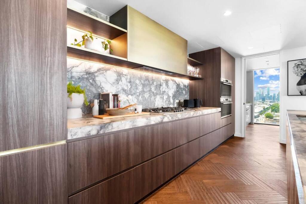 Panoramic Penthouse Apartment