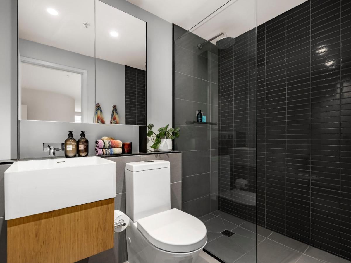 Freshly Restyled, 2 Bed In South Yarra - 4 Nights Only