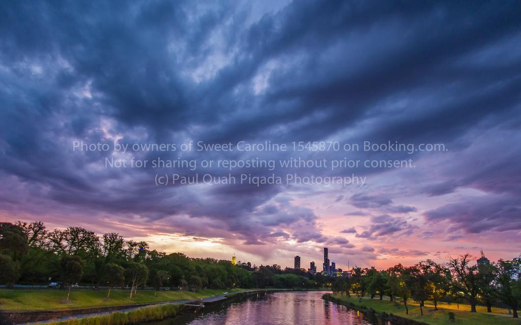 Sweet Caroline * Melbourne