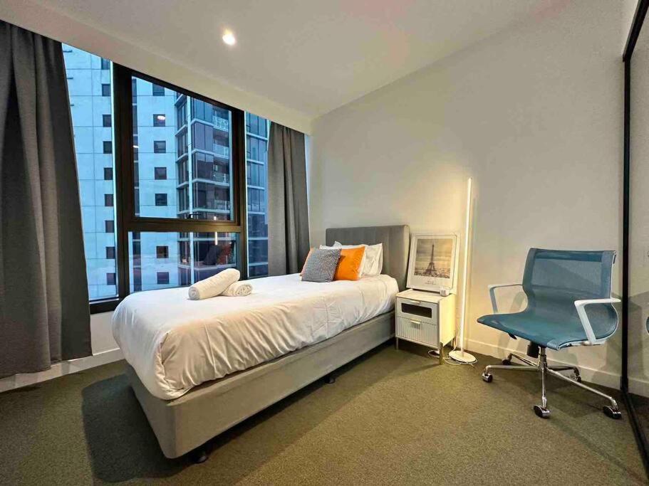 Apartment Free Tram Zone, New 2 Beds Apartment, Loft Design Melbourne