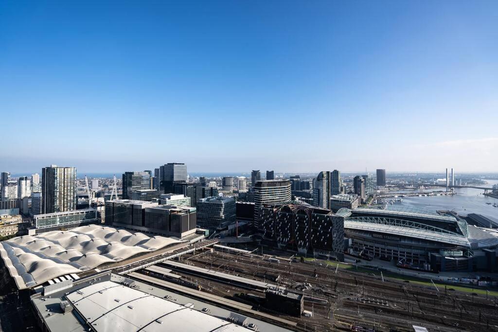 Prestigious 1b W Stunning Harbour View#wsp37a