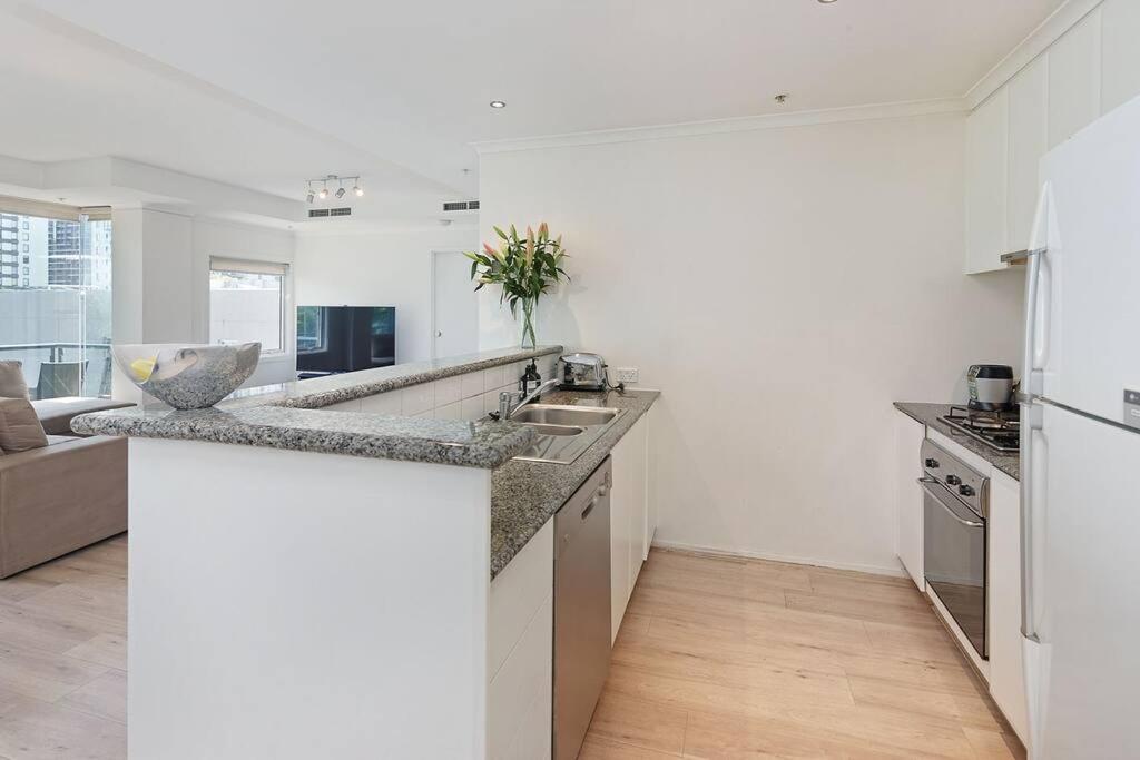 Spacious Minutes From The Cbd Melbourne