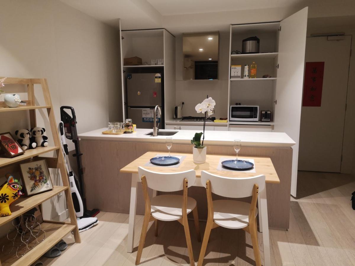 Eq Tower Modern Cbd Apartment