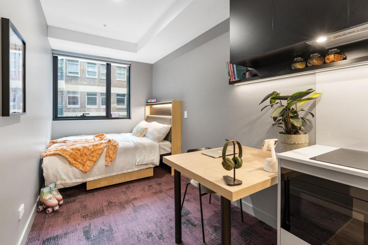 For Students Only Victoria Market Apartment